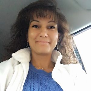 Meet your Posher, Adrianne